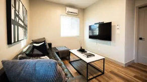1 Bedroom/1 Bathroom Guesthouse - Image 5