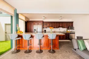 Luxury in your Home, private Pool and Jacuzzi. - Image 2