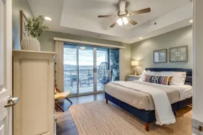 3 BR 3BA w/ Balcony+Sleeps 10+Elevator+Gated - Image 4
