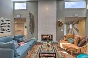Boho-off-Broadway, Stylish, Fun Family Home! - Image 2