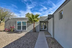 Boho-off-Broadway, Stylish, Fun Family Home! - Image 5