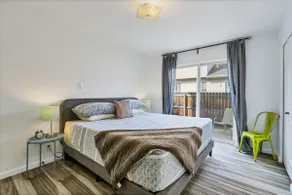 Mellow Yellow - King Beds, Dog Friendly, Cozy! - Image 3