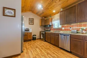 Beautiful Black Hills Cabin Centrally Located. - Image 5