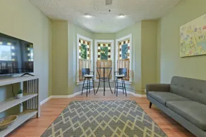 Lovely 2-bedroom apartment near McDaniel College - Image 5