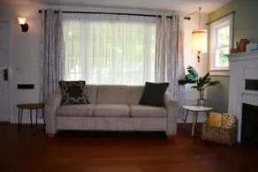 Clean, pet friendly, 2-Bedroom Cottage with large fenced yard. - Image 4