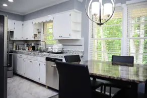 Peaceful & Cheerful 3-Bedroom Home - Image 3