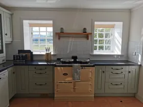 Beautiful 3 Bed Bungalow with Hot Tub - Image 3