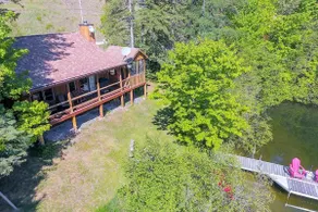 La Chouette – cozy waterfront chalet - Image 4