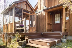 La Chouette – cozy waterfront chalet - Image 3