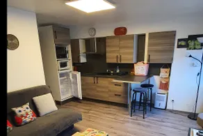 2 rooms with independent entrance - Image 4