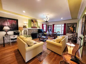 Colorful 1BR apartment in Elmwood - Image 2