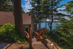 Weather-N-Heights Hood Canal Waterfront Retreat - Image 3