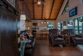 Weather-N-Heights Hood Canal Waterfront Retreat - Image 5