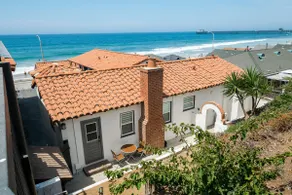 Oceanview Cottage Steps From the Sand (104) - Image 3