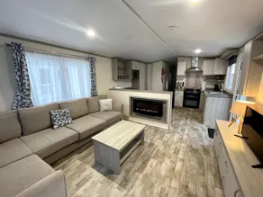 3 Bed Luxury Caravan, with deck, near Newquay, - Image 3