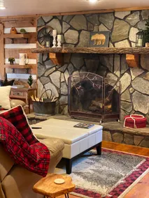Designer Log Cabin w/ Mountain Retreat Perks - Image 4