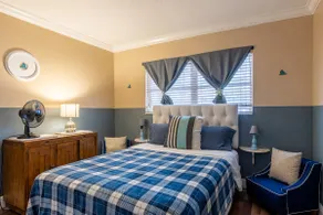 Best Kept Atlantic Avenue Secret. Fab Location!!! - Image 5