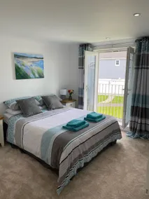 A perfect base for a Holiday or Work in Cornwall - Image 3