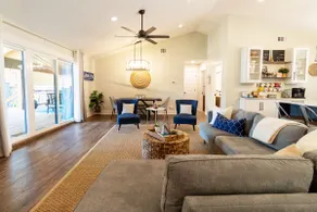 Beautiful 4/3 waterfront home with 2 master suites - Image 2