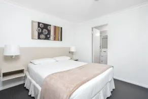 Deluxe 1st & 2nd Floor Apartments by Nautica - Image 4