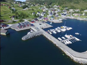New and modern waterfront house. Rich fishing and hiking opportunities - Image 2