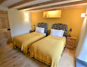 Beautifully crafted barn conversion - Image 4