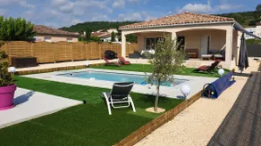 Villa with a private pool - Image 5
