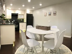 Modern & Cozy Home Away From Home - Image 5