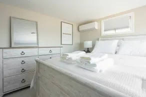 Charming Waterfront Cottage in Bristol, RI - Image 3