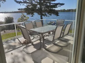 Spacious Lake Henry Cottage - Image 2