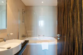 1BR by RVHR Bonnington Residential Tower - Image 4