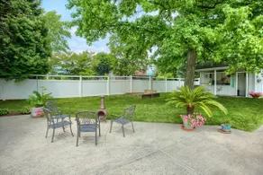 POOL & Lrg Private Yard, Gazebo, Outdoor Kit/Bath! - Image 2