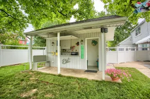 POOL & Lrg Private Yard, Gazebo, Outdoor Kit/Bath! - Image 3