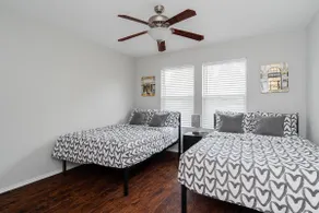 Beautiful, Spacious2, King bed - Image 5