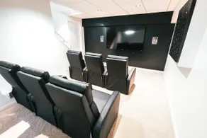 Fireplace, theater room, & fully equipped kitchen - Image 2