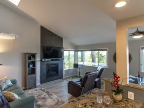 Coastal Vista – Ocean & Forest views Cambria Ca - Image 5