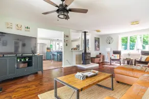 Sandy Beach Cottage · Lake Views · 90 Min from GTA - Image 5