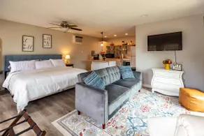 ❤Charming Guesthouse downtown w/yard & FIREPIT - Image 5