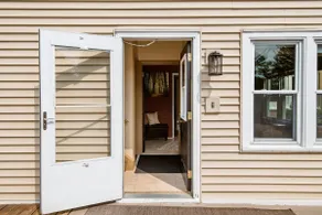 Bright & Cheerful 5- Bedroom residential home! - Image 4