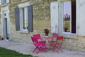 Quiet cottage in a valley - Image 2