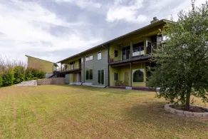 Stunning, Private, Mid-Century Home in East Austin - Image 4