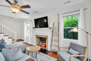 Chic 3BR Home: Pet Friendly, Near Furman & Parks - Image 2