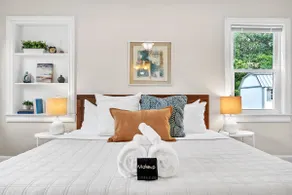 Chic 3BR Home: Pet Friendly, Near Furman & Parks - Image 5