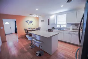 6 guest home, near interstate and Fugitive Beach - Image 5