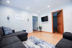 6 guest home, near interstate and Fugitive Beach - Image 4