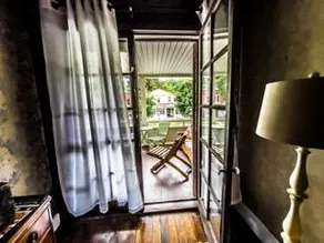Grey Gardens inspired 2 br with fabulous balcony - Image 3