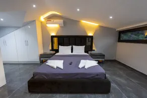 Villa with a pool for 8 people in Göcek, 200 meters from the sea - Image 4