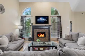 Spacious Luxury Family Home | Pool+Spa+Games | 5BD - Image 3