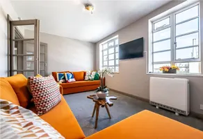 Prime London Gem: Bright & Spotless - Image 4