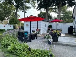 Harbor Home on Miner-An Adorable Lakeside Bungalow - Image 3